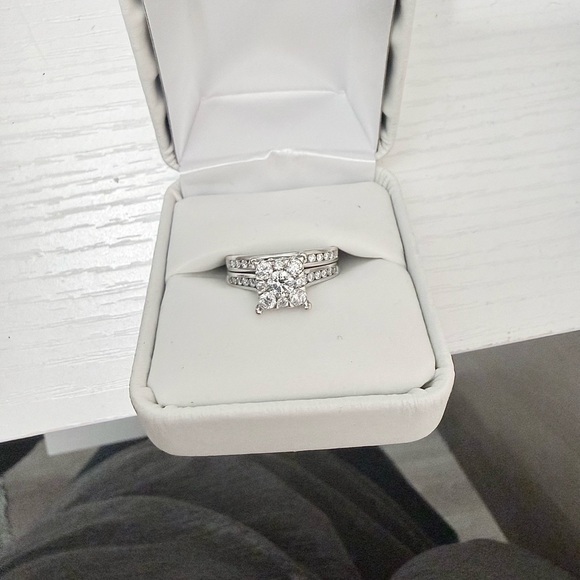 Jewelry - Elegant Silver Women's Ring Set- SOLD